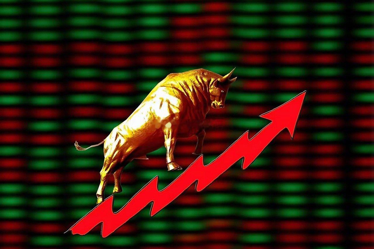 液冷，会成为下一个光模块吗

北美数据中心需求大爆发，英伟达联手LG发力液冷散热，液冷正在变成AI基建刚需！

消息：LG正式加入英伟达AI数据中心散热合作体系，主攻北美大型数据中心市场。全球新增数据中心需求，北美占比超60%。

AI芯片功耗越来越猛，单柜功率突破100kW，传统风冷已经顶不住，容易降 ​