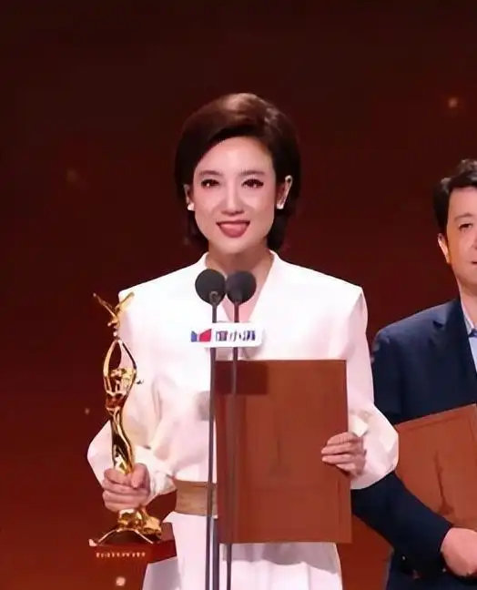 揭秘金鹰这一夜：24位实力演员争辉，3大惊喜，3大反差，3大遗憾 ​