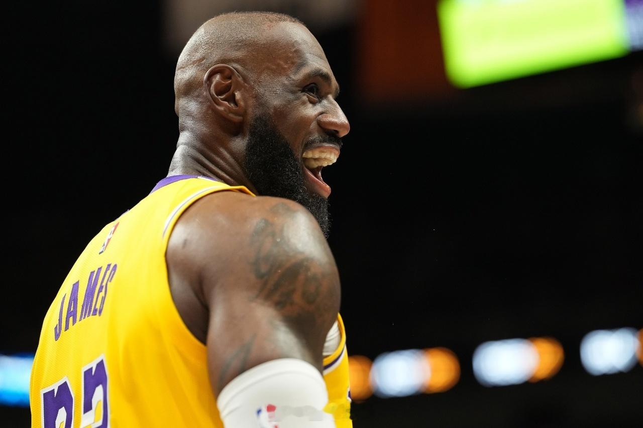 托尼·阿伦：詹姆斯始终未精通低位后仰跳投  近日，前NBA球员托尼·阿...