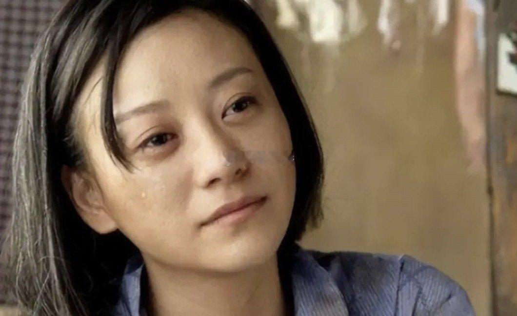 原来《金婚》里朴实文静的佟燕妮，竟然是当年惊艳无数人的古装美人苗乙乙，这就是剧抛脸吗 ​