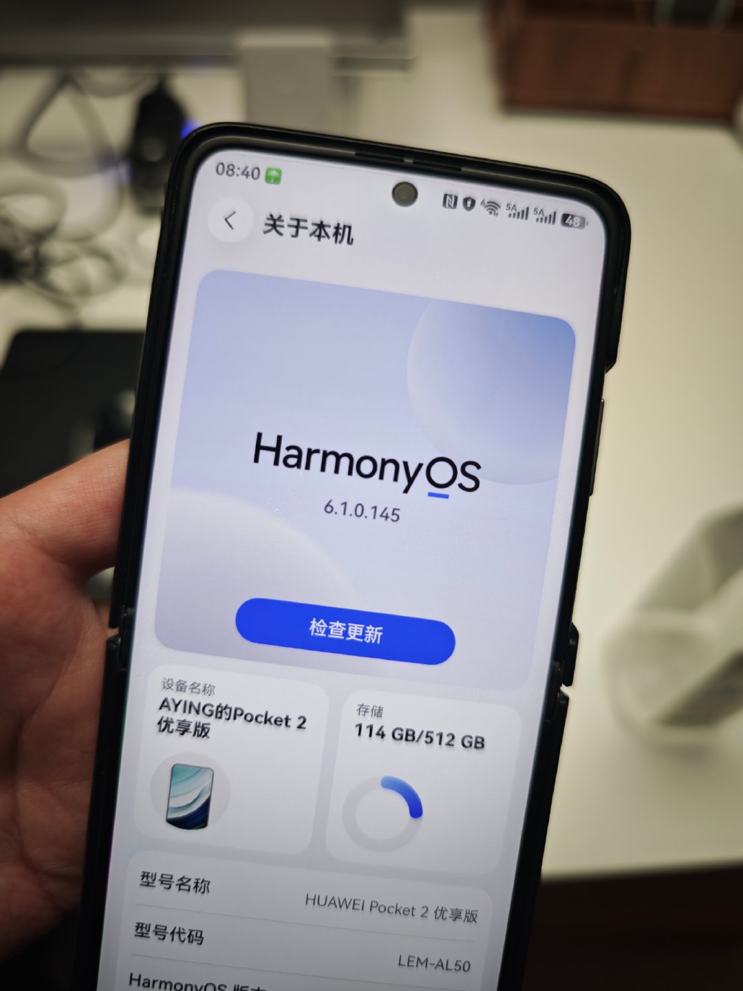 我真是昏了头[笑cry]

把老人手机升级到6.1了

app全寄了 ​