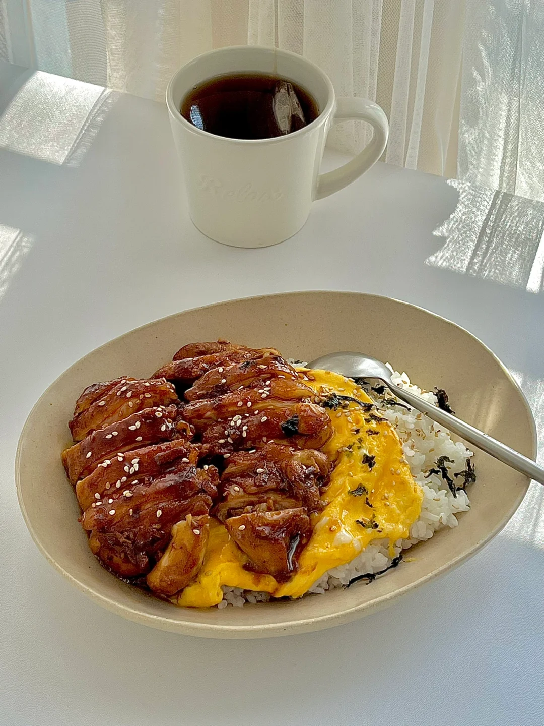 ☀️周末一人食早午餐｜照烧鸡腿滑蛋盖饭😋
