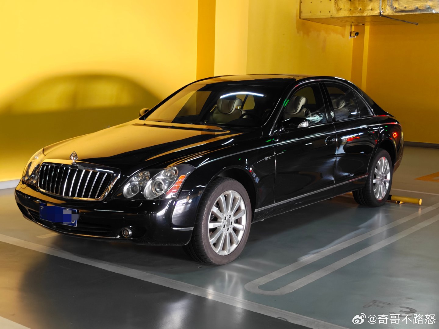 见一台，少一台，真正意义上的迈巴赫#迈巴赫# ​
