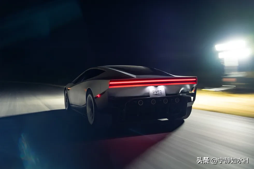 2026年10月，特斯拉发布新一代Roadster，展示了倒挂行驶与空中翻转。该车联合SpaceX开发冷气推进系统，依靠压缩空气产生推力，但单次续航仅约20秒，且为容纳气罐被迫改为单座。具备飞行能力的版本未获准在公共道路行驶，仅限封闭场地演示。
这场演示本质是工程炫技与资本叙事，而非可交付产品。马斯