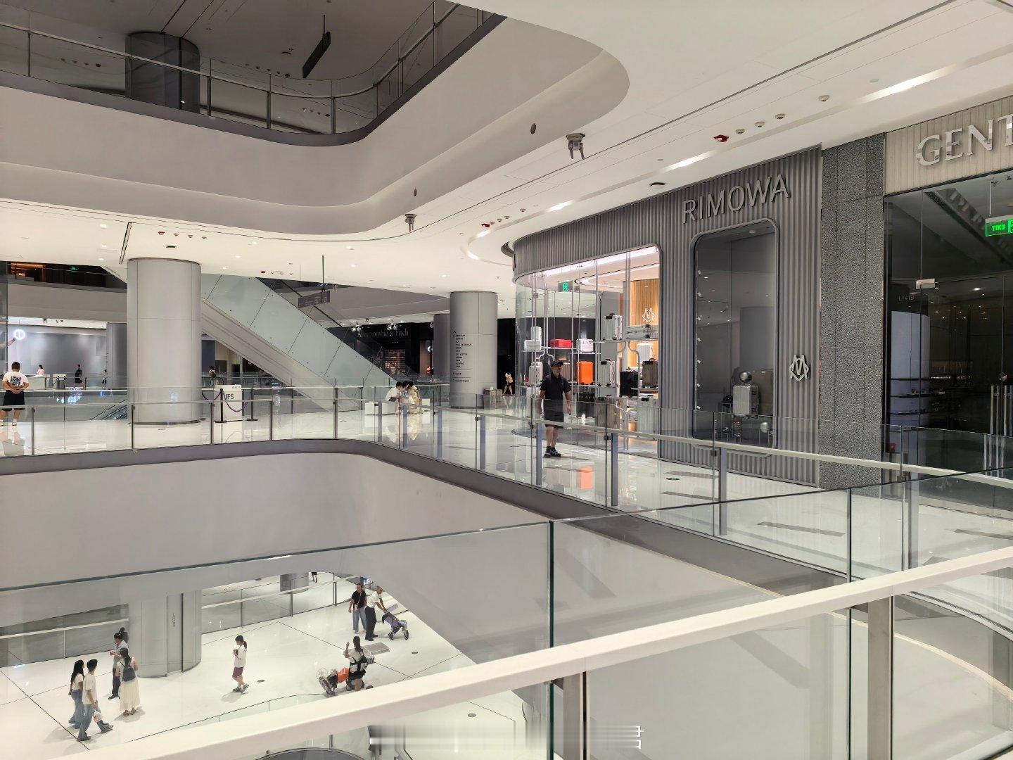华为Mate80 Pro Max随手拍，可能刚过周末，感觉长沙人少了很...