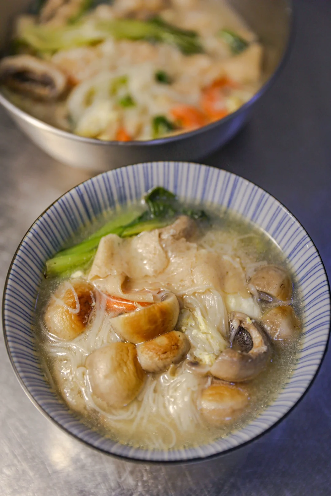 坚持做1000种面不重样（269）口蘑鲜汤面线