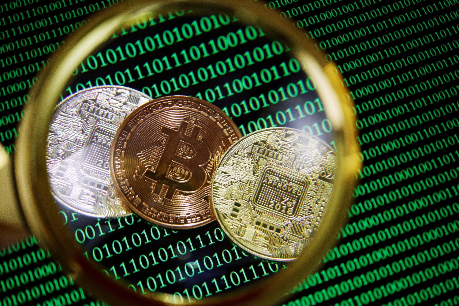 【特朗普加密收入超14亿美元 大量资金转投股票债券】总统特朗普（Don...
