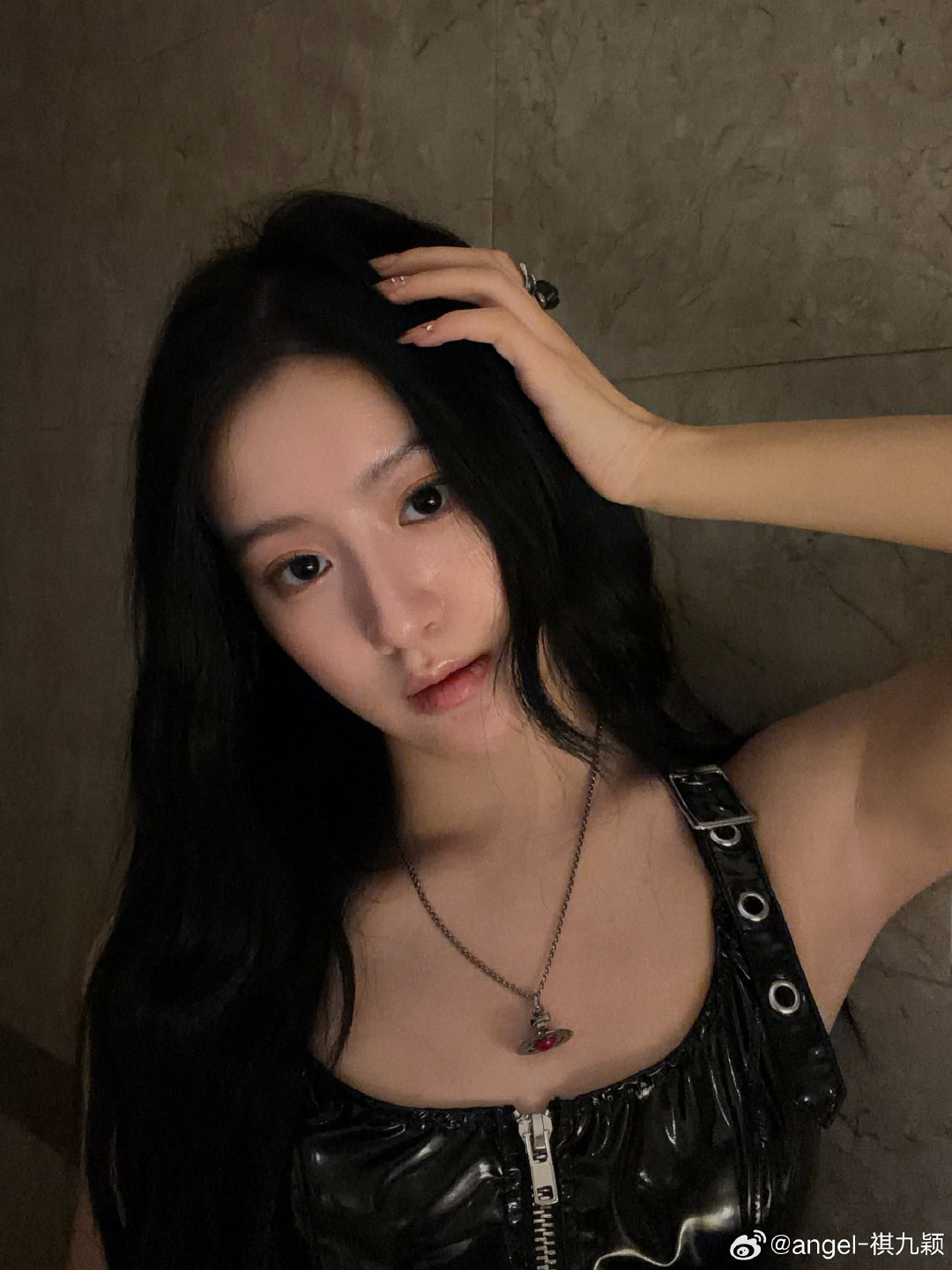 #包上恩[超话]# bse#包上恩英雄志#bse#包上恩银川公主#

在男女手牵手的学校里我握住的是你的小卡

​