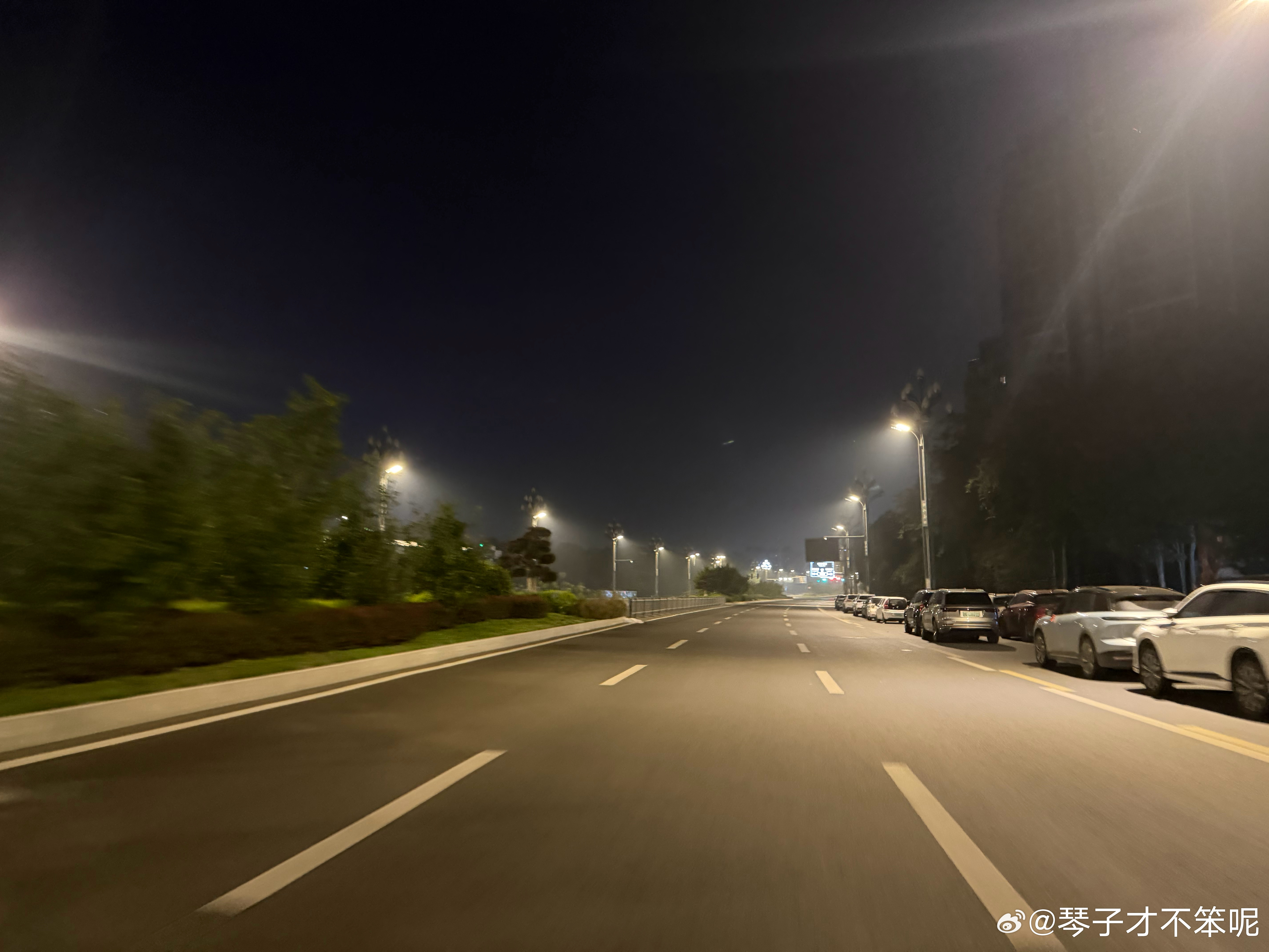 深夜归途，独享一路寂静！ ​​​