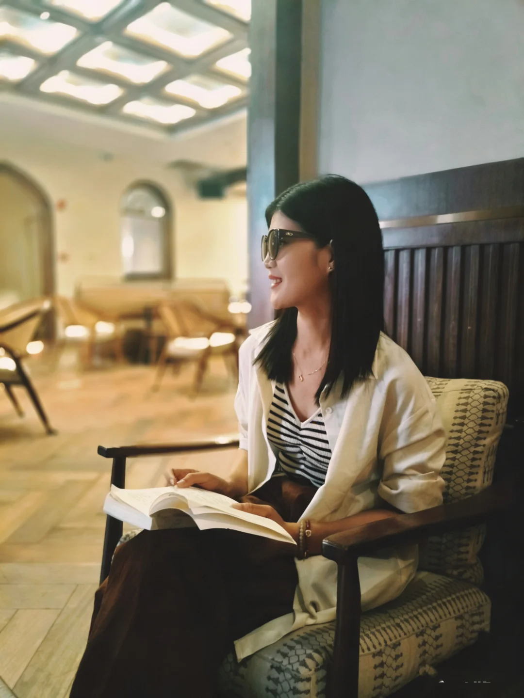 体制内的人：越普通越好。