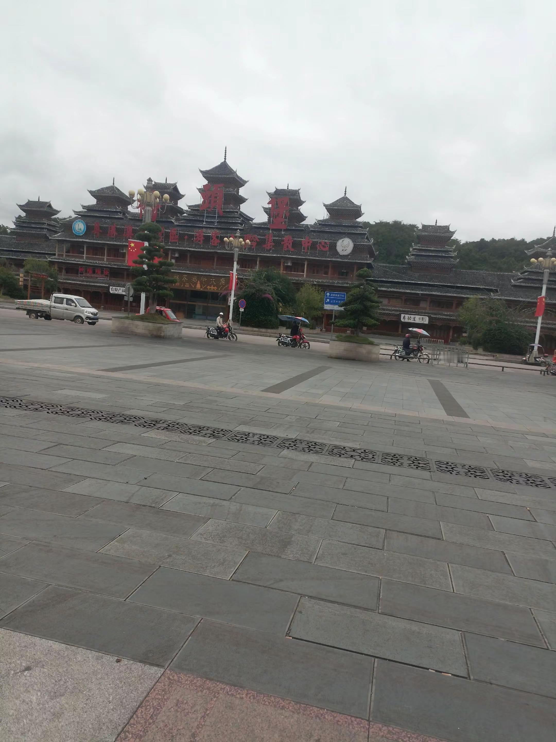 没有理解的沟通，最后只会变成争吵，不适合的两人，无效的沟通，最后只会无话可说