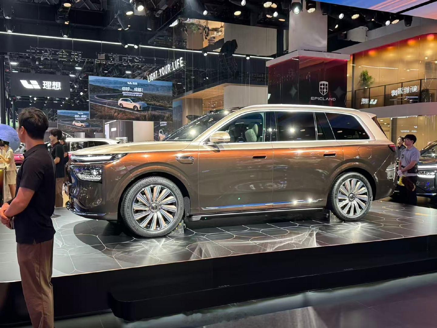 鸿蒙智行最新一台大六座SUV——奕境X9，896线双光路激光雷达+华为...