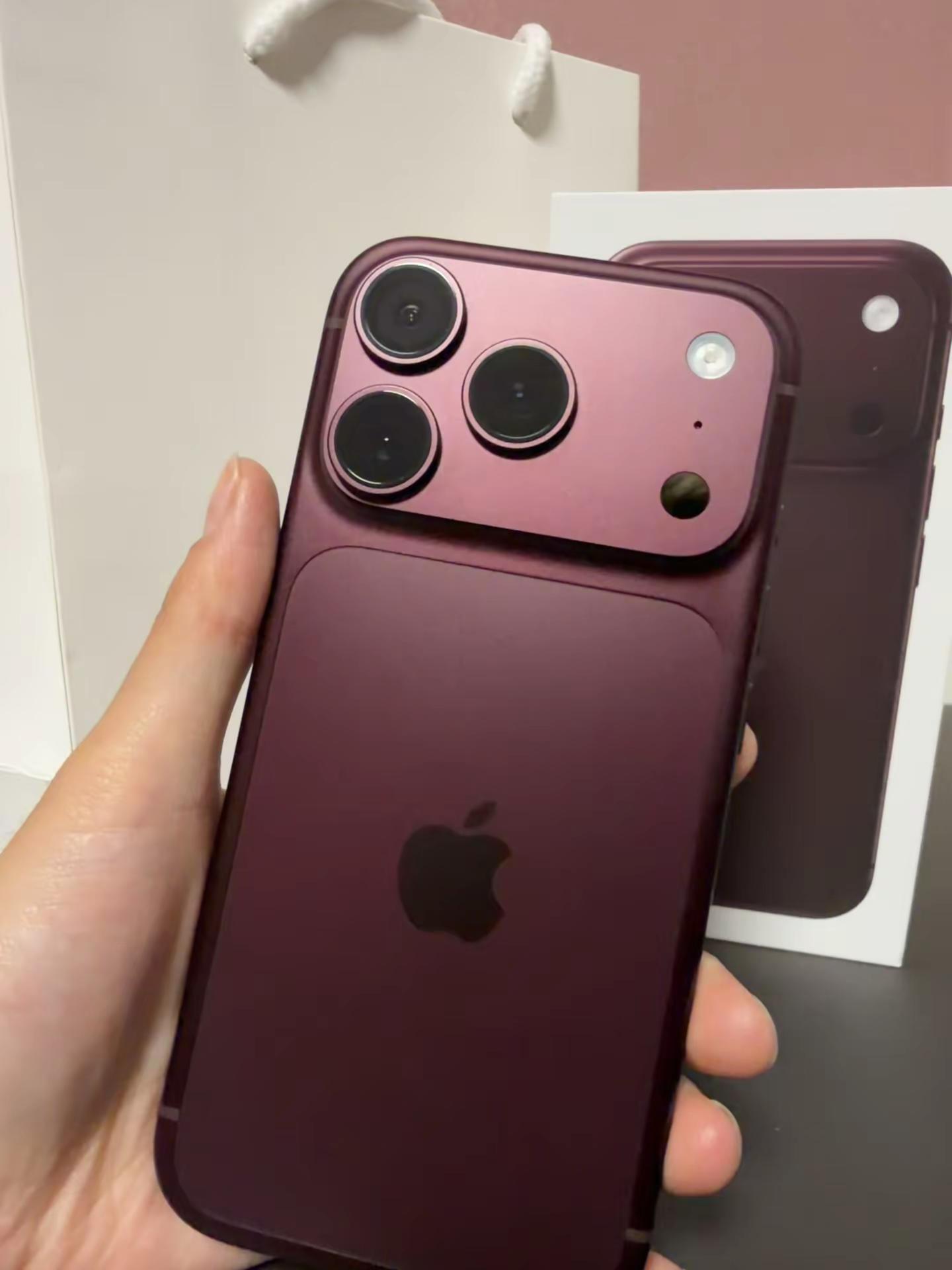 你们继续诋毁  压力还不够 接下来登场的iphone18proiPhone18pro iphone18秋季发布会首发