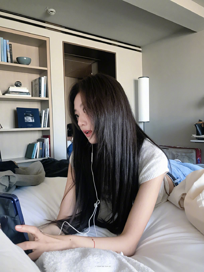 🤍 孙千 ｜ 白日梦 💭 

- 壁纸 ​#孙千[超话]# ​