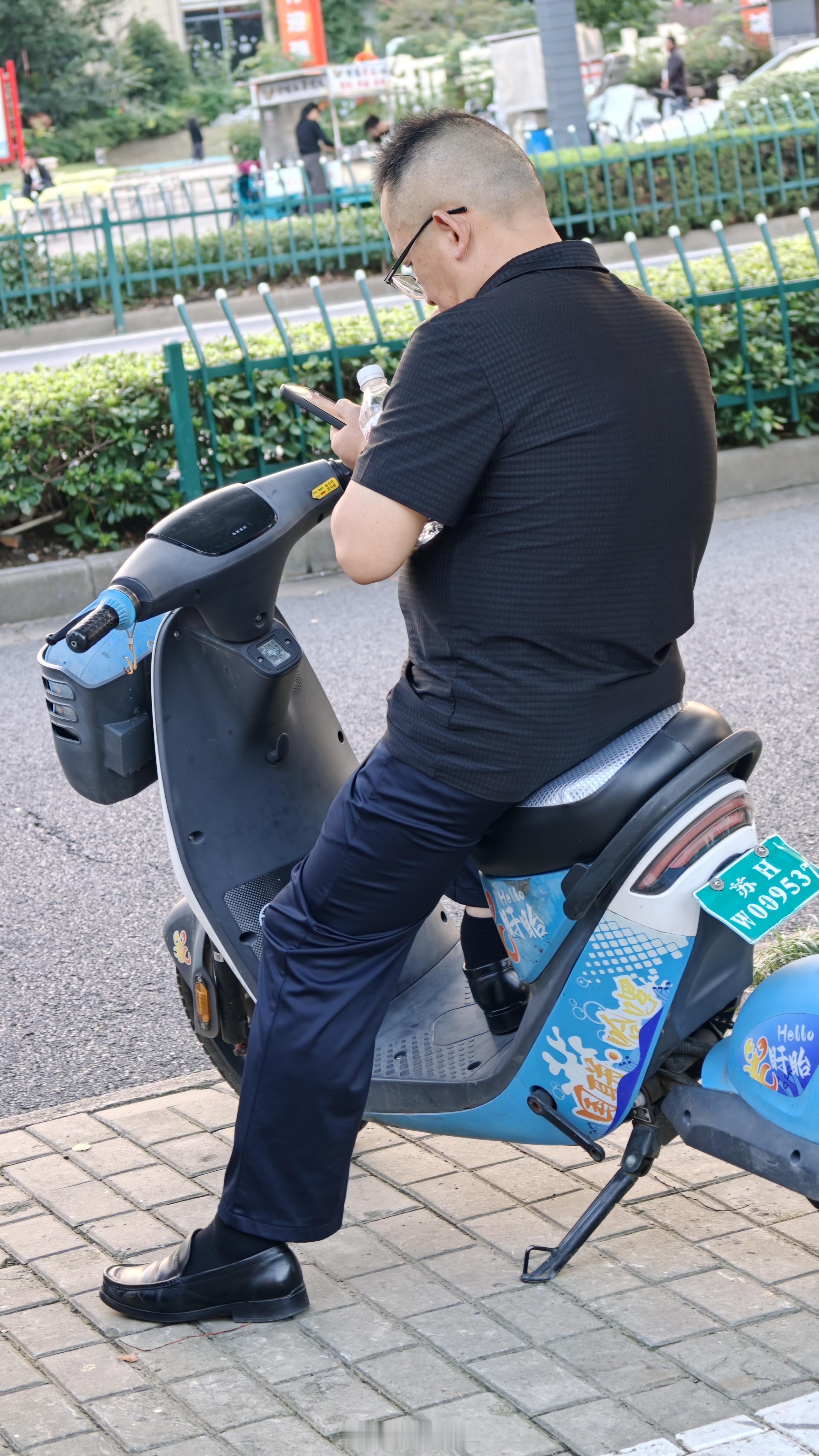 闯入镜头的陌生人📸