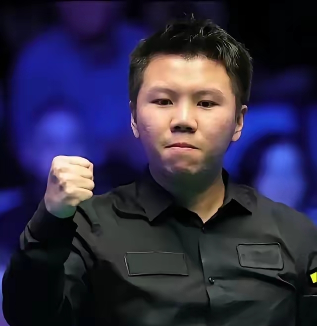 北爱尔兰公开赛合计16名中国球员参加10月中正赛，本次参赛阵容相当齐整，汇聚主力风火轮三少（赵心童、吴宜泽和常冰玉）同台演出，另有主播肖国栋、十七虎张安达、苦命龙周跃龙、哑铃弟斯佳辉、光头强庞俊旭、闪电侠雷佩凡助阵，及徐思、贺国强、高阳、王信伯、黄佳浩、姚朋成和张家玮诸多年轻后备。
​首轮签表如下：