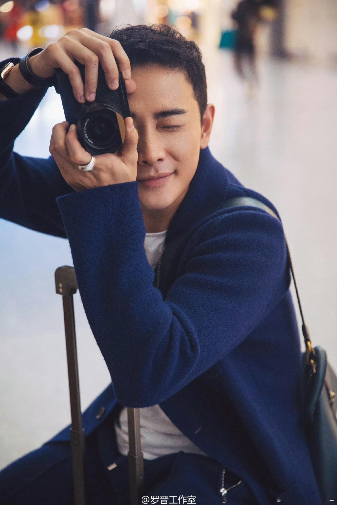 #罗晋[超话]# 

看镜头👀 ​