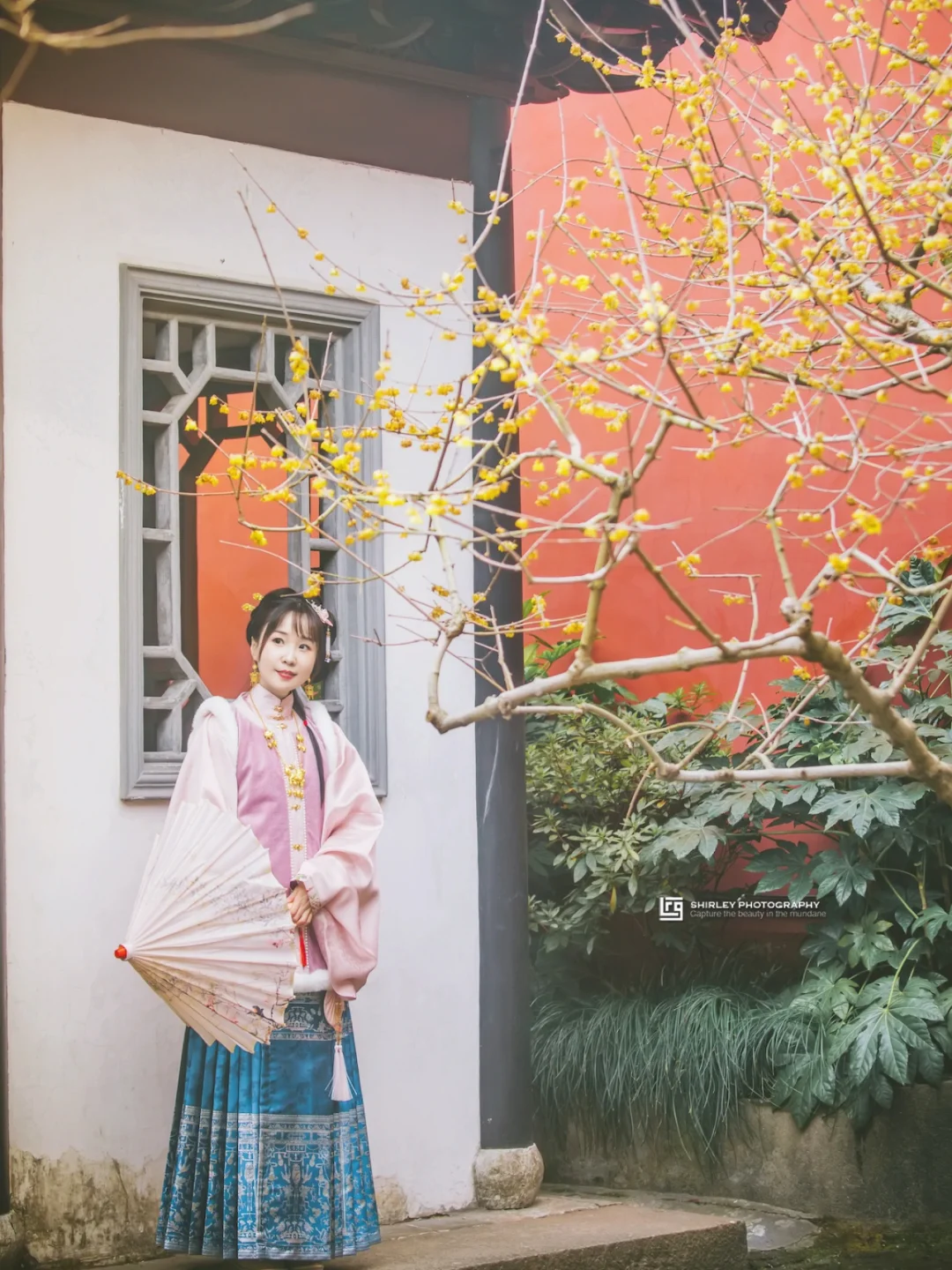 上海小众古典园林｜穿汉服来拍红墙+腊梅绝了
