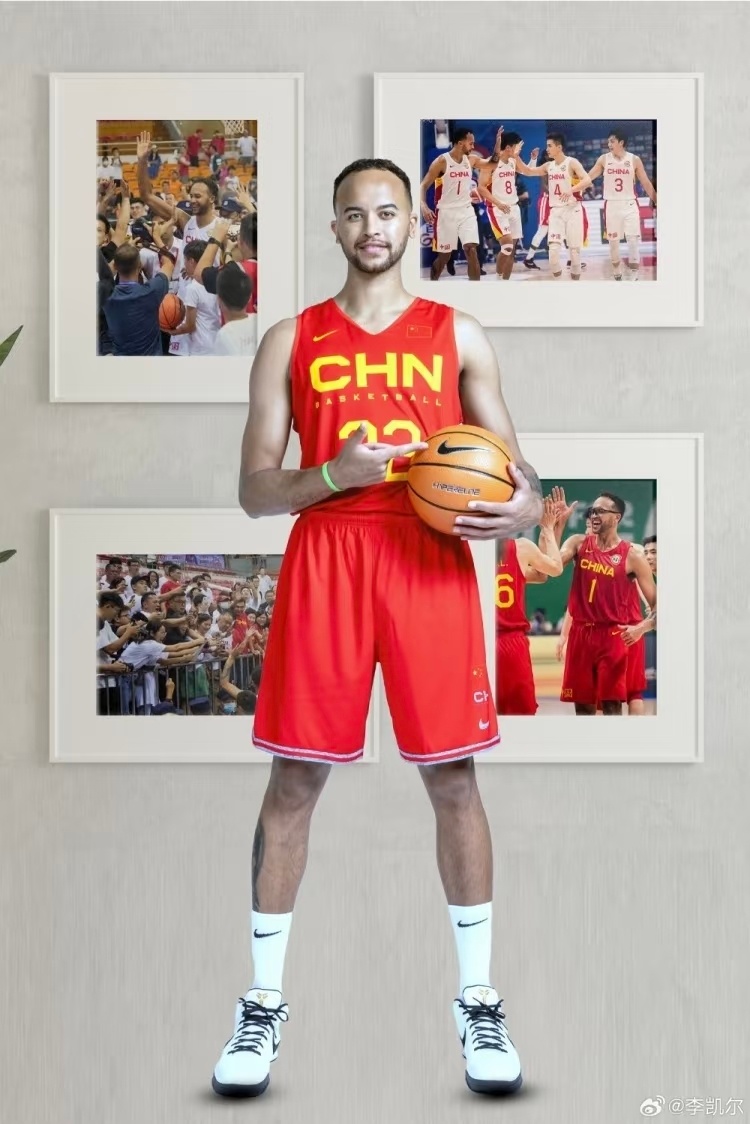 ！！！

李凯尔在播客采访中表态，想代表中国男篮出战2027世界杯，他坦言并不满意自己2023世界杯的赛场发挥。
 
2023世界杯5场比赛，他场均出场32.1分钟，出场时长排在全队首位，但是他的三分命中率仅有16.7%。
5场赛事里，他有4场送出至少3次助攻，是队内唯一能稳定兼顾得分、篮板与组织的锋线球员。
 ​