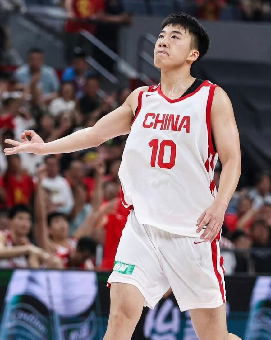 经与宁波富邦友好协商以及球员本人达成一致，后卫王俊杰正式加盟球队。1...