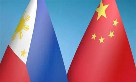 中国空军：立即离开，否则将对你采取措施！9月2日，南部战区组织海空兵力，位中国黄岩岛领海领空及周边海空域开展战备警巡。官方通报写得很清楚：黄岩岛是中国固有领土。8月份以来，战区部队持续加强黄岩岛领海周边海空域巡逻警戒，进一步强化管控力度。这句话说得够直白了吧？没有任何含糊其辞的空间

黄岩岛上空真正