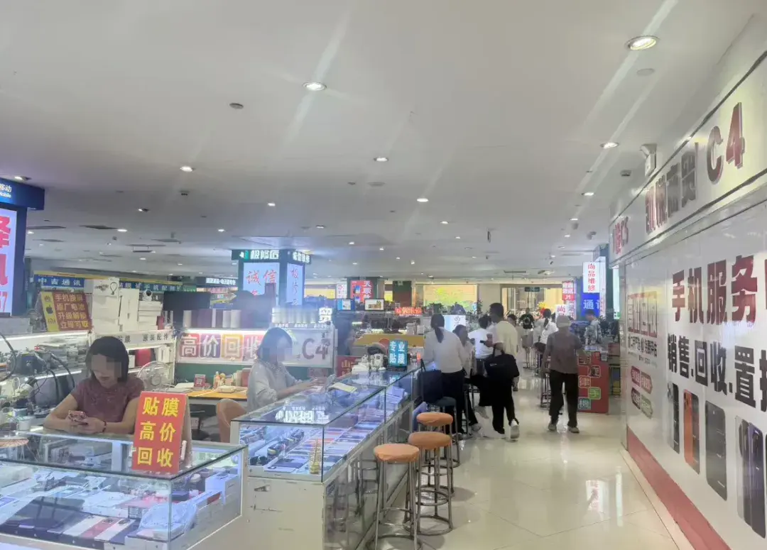 近期，受手机新品价格上调影响，网上流传“新机太贵，转而修旧机、买二手机”“家中旧手机迎来涨价红利”等说法。真实市场行情究竟如何？记者走访济南多家二手手机卖场、维修门店，对销售、回收、维修实地采访。详情>>https://api.jinantimes.com.cn/h5/xhh-app/#/conte