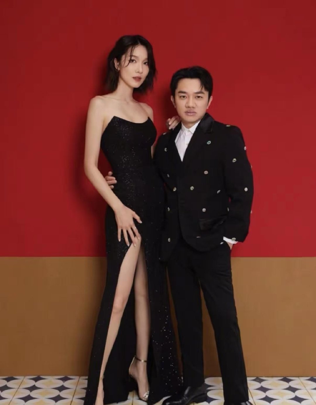 我不能理解这两个人，一个是包贝尔的老婆包文婧，一个是王祖蓝的老婆李亚男。 ​