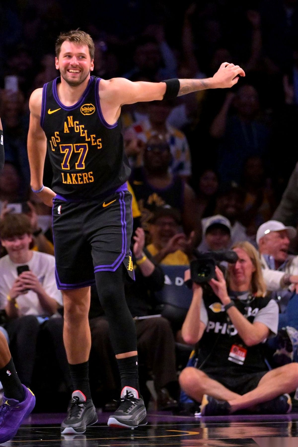 “活塞，坎宁安，2021状元。” 这个名字在NBA季后赛大名单上，突然...