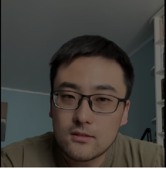 泽连斯基上台的时候也才40出头，明显就是司机怕他以后当总统[捂脸]
