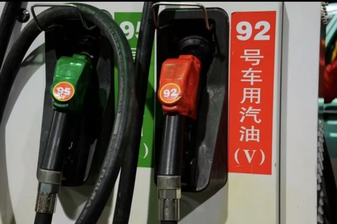 万万没想到，都2026年了，怎么还有人觉得95号汽油比92号更耐烧？
那92和9