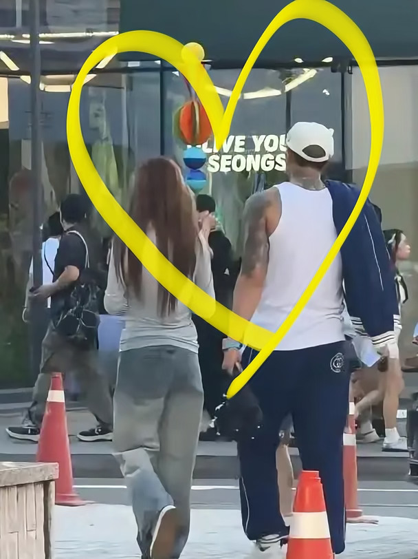 黄子韬私底下很宠老婆