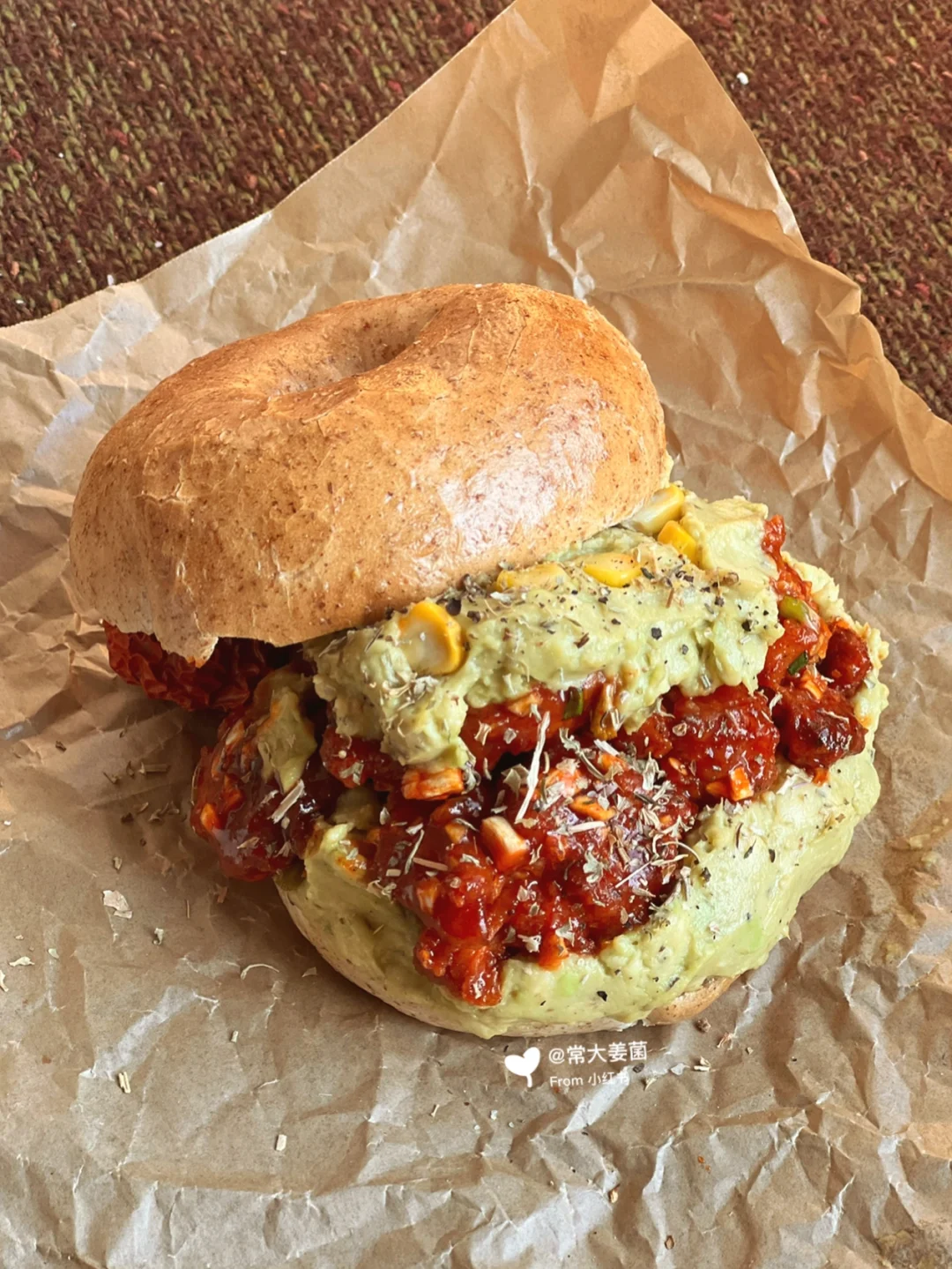 0油🇰🇷甜辣鸡块&牛油果泥🥑贝果三明治