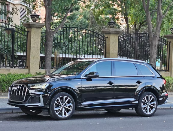 23年Q7 S-line运动 3.0T 3.4万公里原漆
