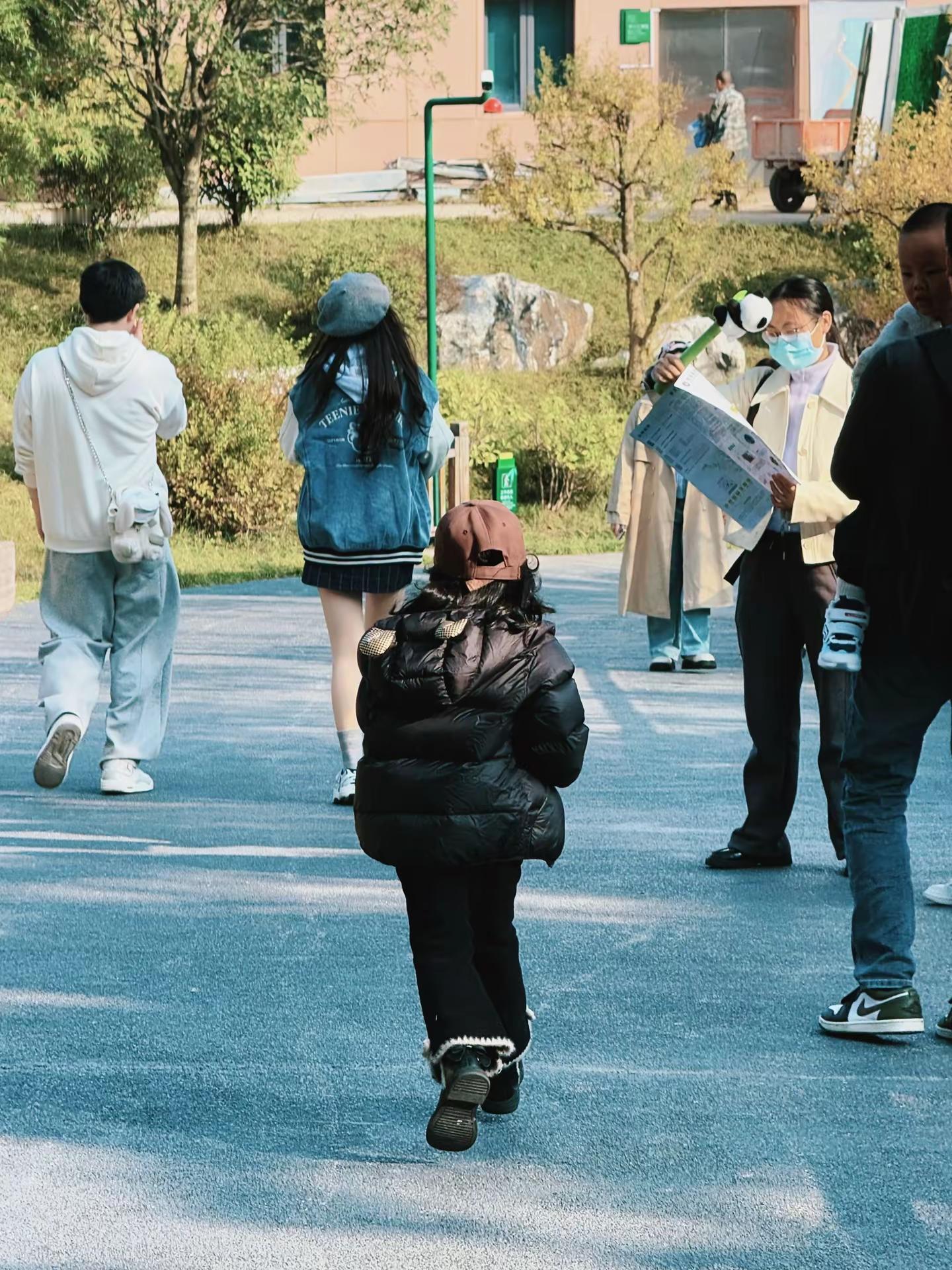 <p>拽姐穿搭 <!--{img:0}--><!--{img:1}--...