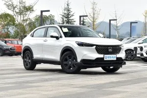 本田XR-V
✅核心优点
地球梦1.5L自吸+CVT，省心省油，这套动力成熟稳定，加92号汽油，日常市区油耗不高，保养便宜，故障率低，长期代步不容易出问题。
本田魔术座椅，空间利用率高，别看车身短小，后排头部空间不错；后排座椅可以向上翻起，也能完全放倒，放倒之后近乎纯平，搬大件、露营、放婴儿车非常灵