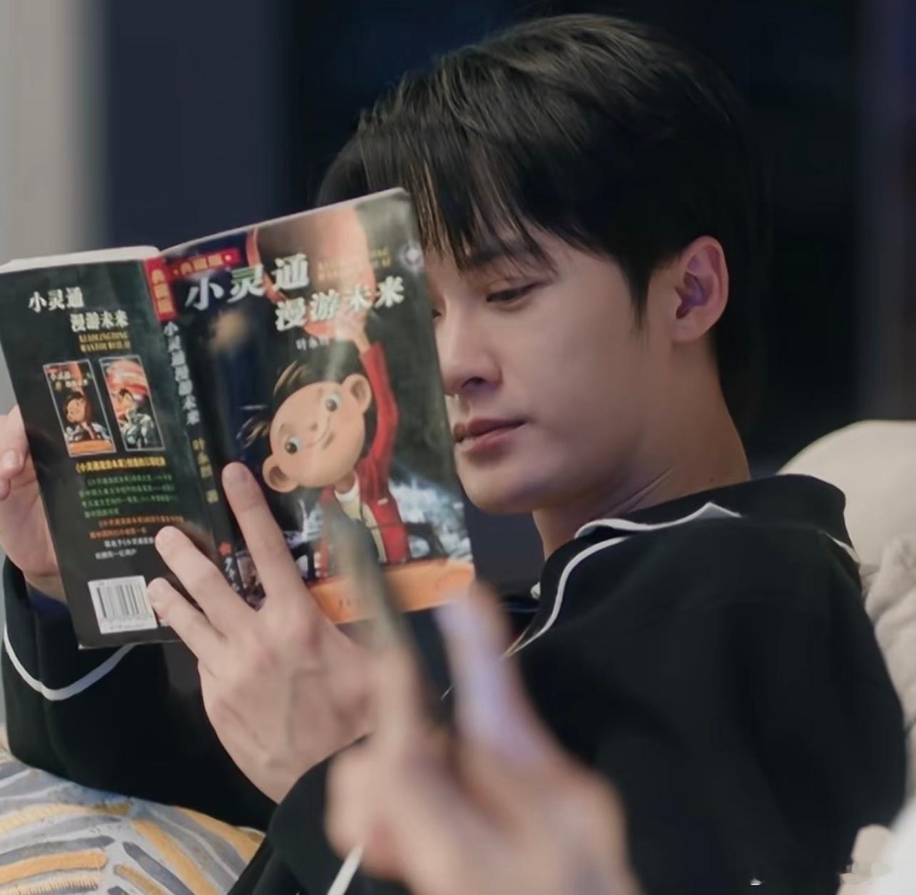 跟着李亦非也是读上儿童读物了 ​​​