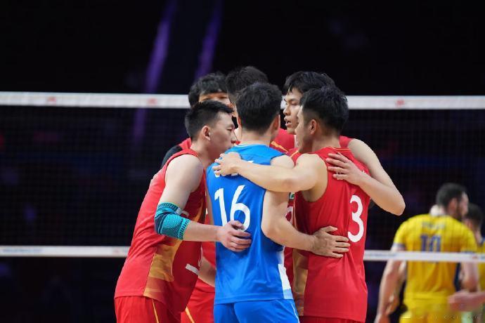 2026年世界男排联赛临沂站，中国男排1-3不敌乌克兰男排，遭遇两连败...