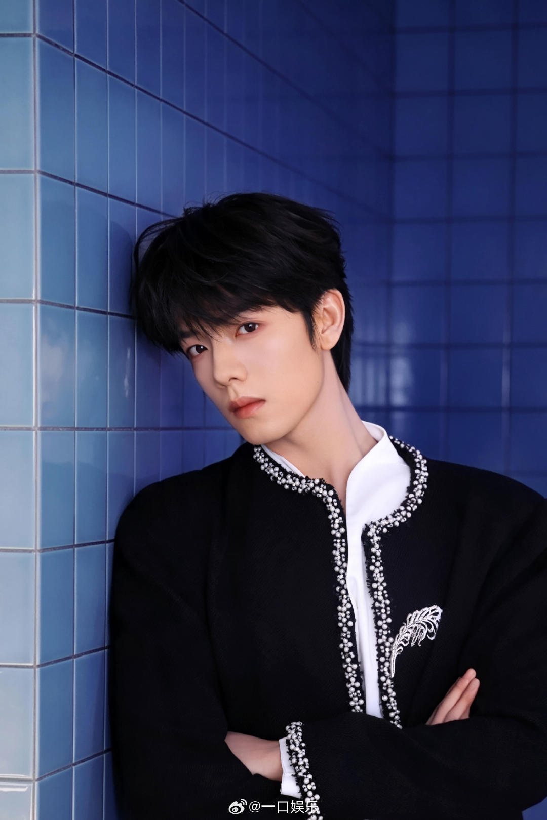 #当摇界祖师爷遇上河南舞王##曾辉也太会摇了吧#跨界同框名场面！摇界祖师爷和河南舞王同台汴京摇，看点满满，刷完一遍还想循环。 ​