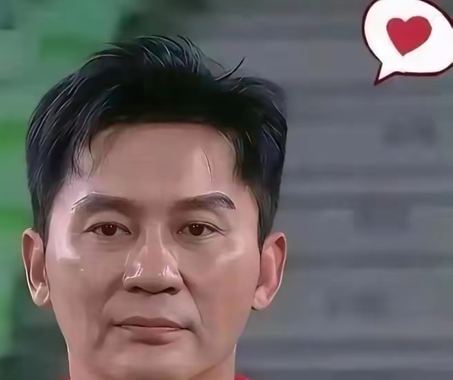 这个世界上挺让人看不懂的就是李晨。今年47岁，接近五十岁，自2014年起，十多年一直担任《奔跑吧》系列常驻嘉宾，初代成员大多已经退出，只有他一直坚守这个节目。


除了跑男系列，他几乎不再接其他综艺的常驻席位，只偶尔以飞行嘉宾的身份做客别的节目，很少出现在其他综艺的固定阵容里。


影视方面，他已经
