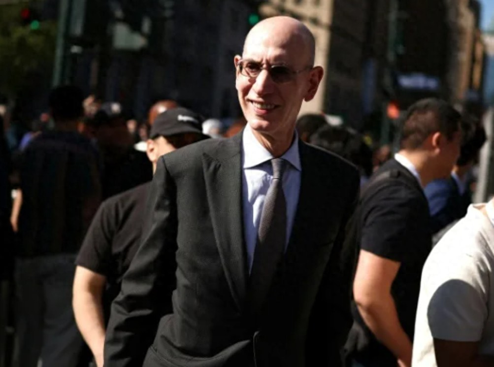 肖华：我也看足球我知道世界杯很火，但现在纽约人只关心NBA总决赛 北京...