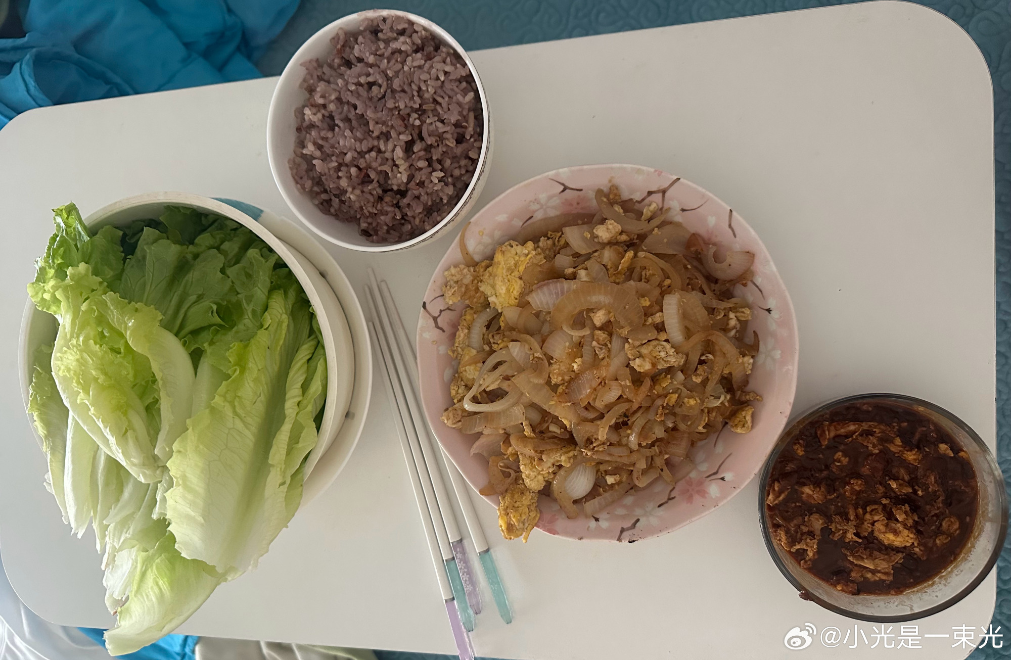 14号，早上醒来外面下着大雨，今年的雨水是真多，上午正常播，中午睡一会...