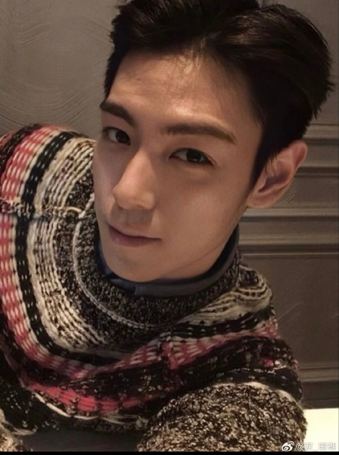 #TOP林珍娜承认恋情#至少两个人颜值是匹配的 这么大了也正常 ​