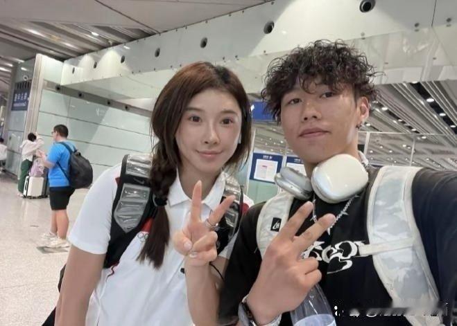 吴艳妮素颜好漂亮，这颜值气质不比明星差 ​