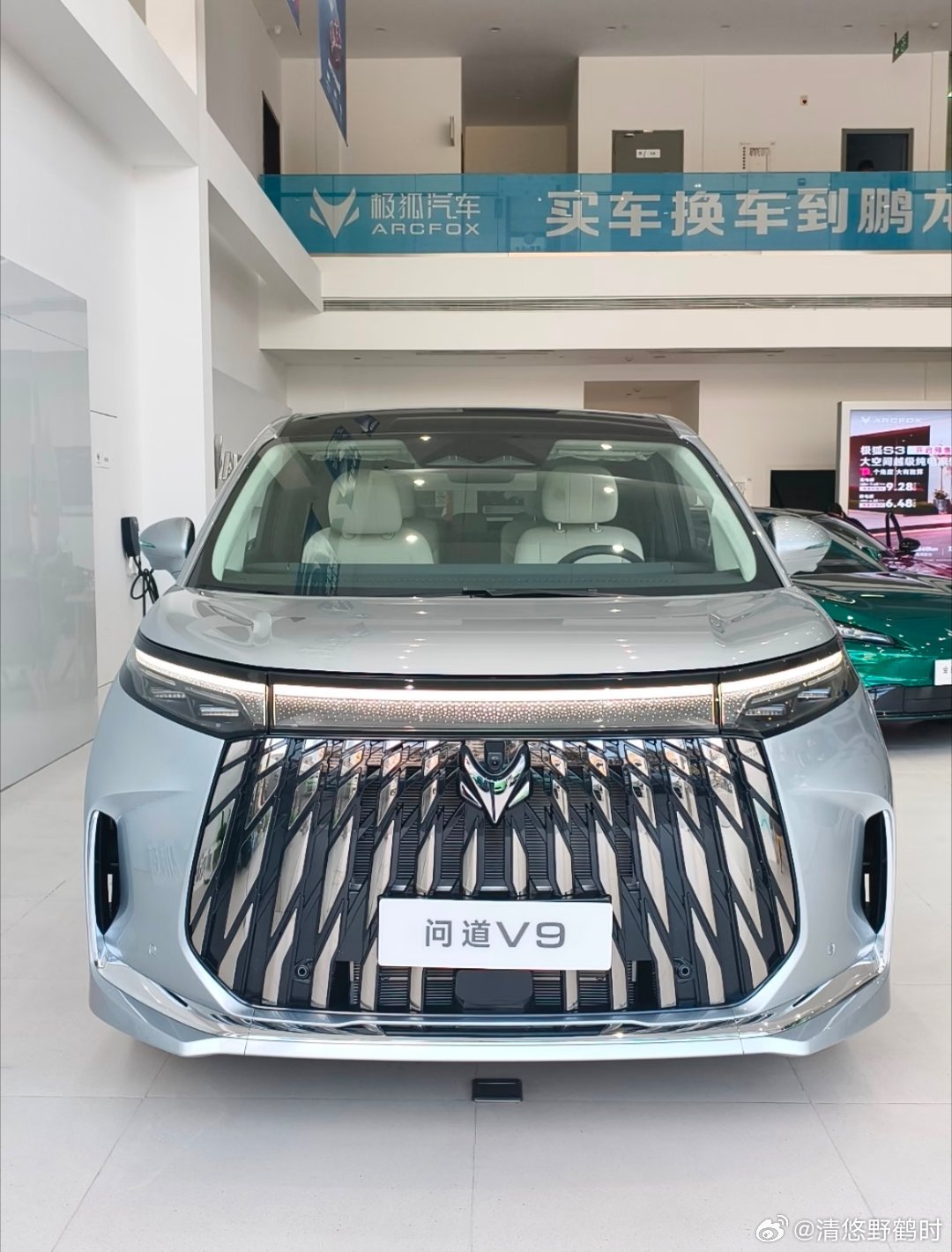 手里旧车想趁七八月的置换补贴出了，看中两台MPV，但交付情况不太一样。...