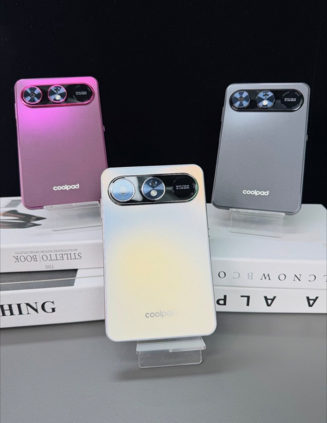 酷派阔直板:
6.38”90Hz 720P LCD，16:10
联发科 G99（台积电 6nm， 2*A76  2.2GHz+6*A55  2GHz）
8+128，8+256，12+256 ​