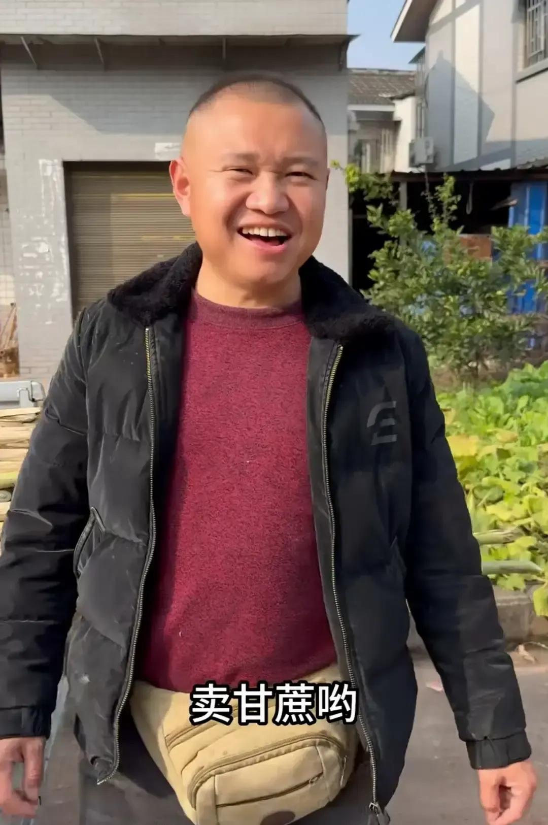 农村四哥刚发完甘蔗视频，评论区却炸了锅，说他七年把老婆当空气，小英子想...