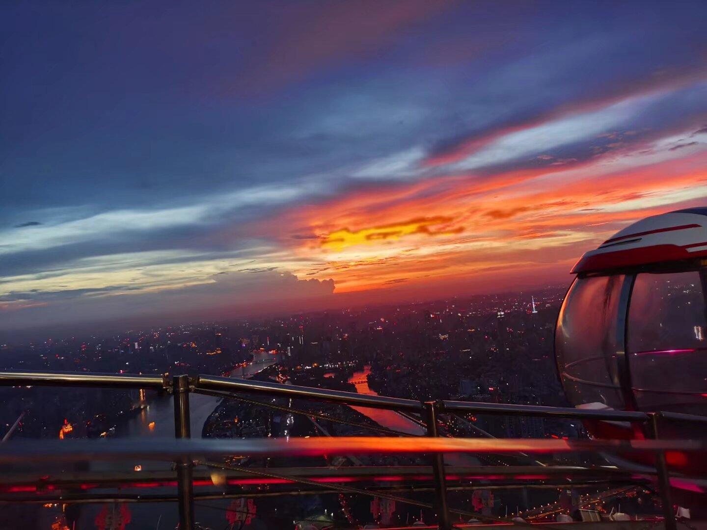 <p>情感共鸣 <!--{img:0}--></p><img src=...