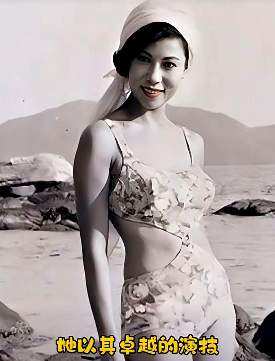 谁能想到，穿旗袍喝茶的优雅女士，演起鬼来能让全场熄灯？  李丽华就是这...