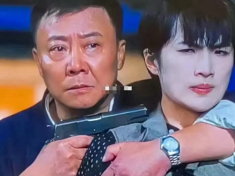 什么情况，是我的电视机是坏了吗？感觉画面怪怪的。 ​