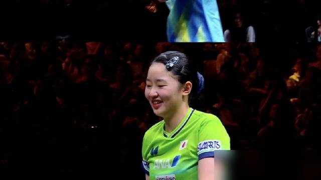 17天，5次，全输了。
张本美和刚说完“累了但想拿冠军”，转头半决赛就被王曼昱4比1送走。单打输完，女双决赛接着输，一天之内被收拾两回。
查了下交手记录，15次碰面，王曼昱赢了14次。唯一一次翻车，还是5月世乒赛团体赛拼到2比3。从那之后，王曼昱直接把张本美和焊死在“技术压制”这四个字上。
名